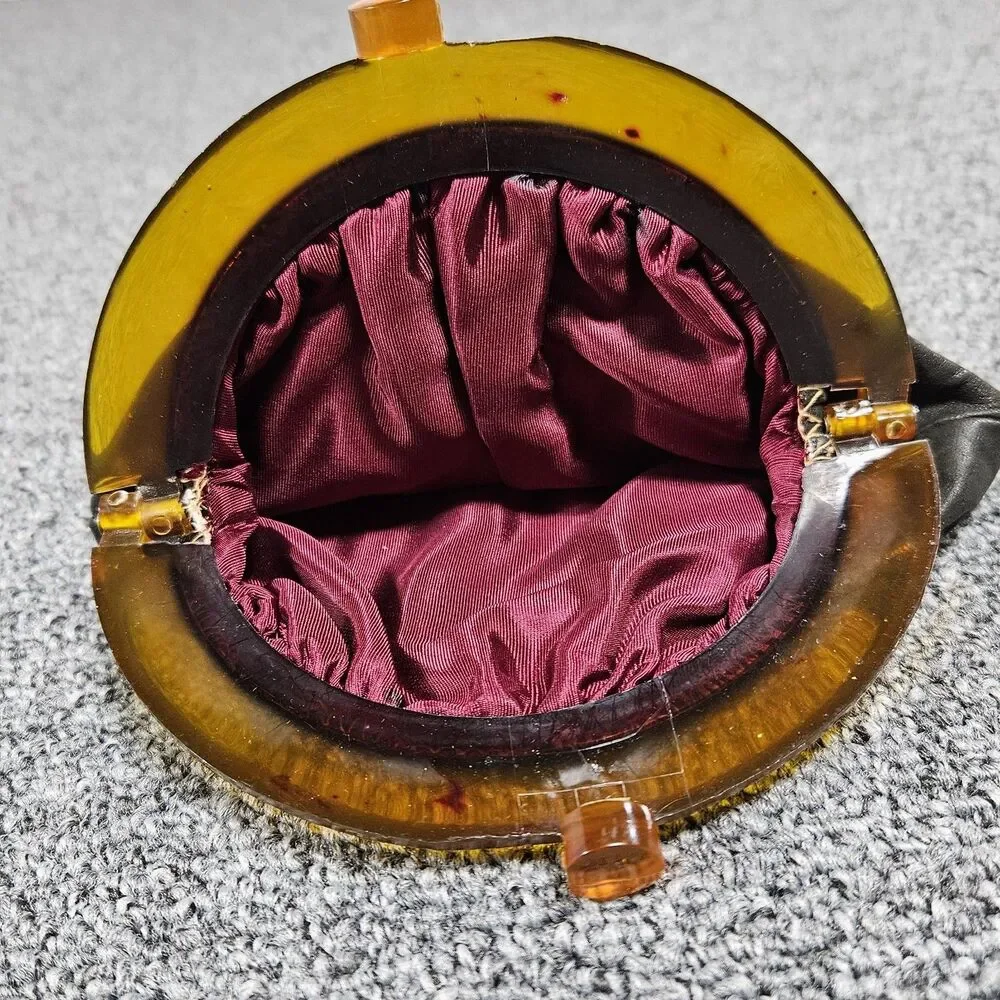 Vintage Bud‎ Leather Genuine Black Leather Coin Purse Bakelite Kiss Lock